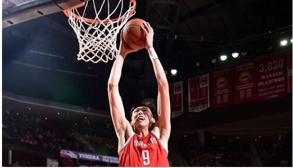 周琦再砍10分4篮板5封盖了吗？