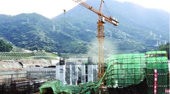 深圳在建地铁倒塌 事故原因正在调查