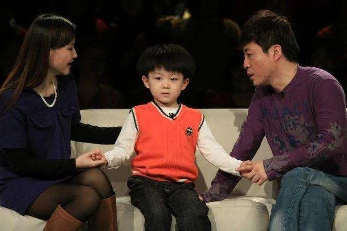 李琛老婆是谁及资料,李琛的腿是怎么瘸的