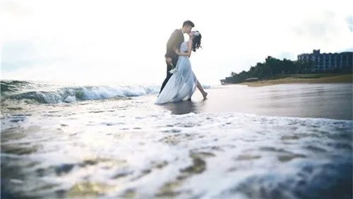 深圳施华洛婚纱摄影怎么样 流行的三种主题婚纱照