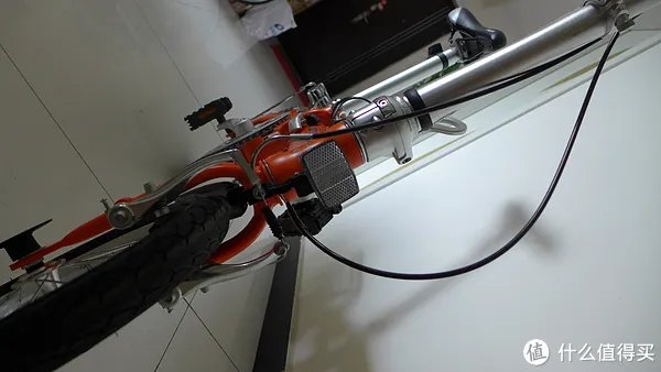 #乐骑天下# 公交通勤爱车：Langtu 狼途 14寸折叠车 开箱&后货架安装