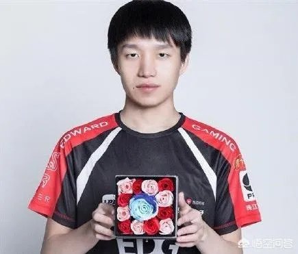 EDG厂长首发，为什么时隔一百多天又突然让厂长首发上场呢？你看好厂长吗？