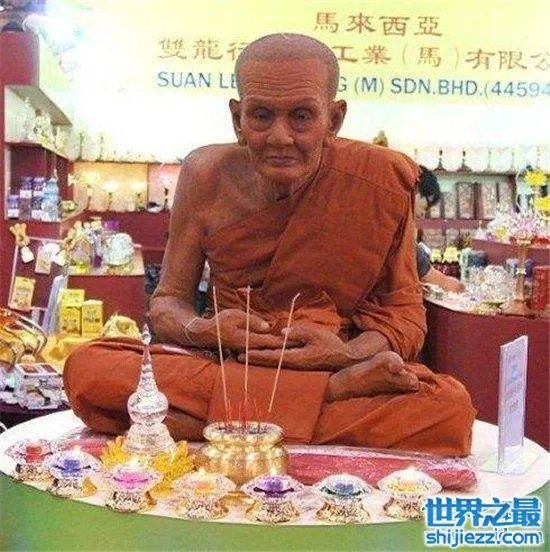 泰国肉身活佛历史悠久，更有大师还能长出毛发和指甲 