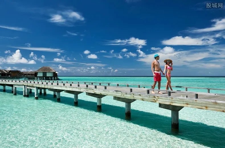 马尔代夫向国际旅客重新开放边界 度假村开始营业