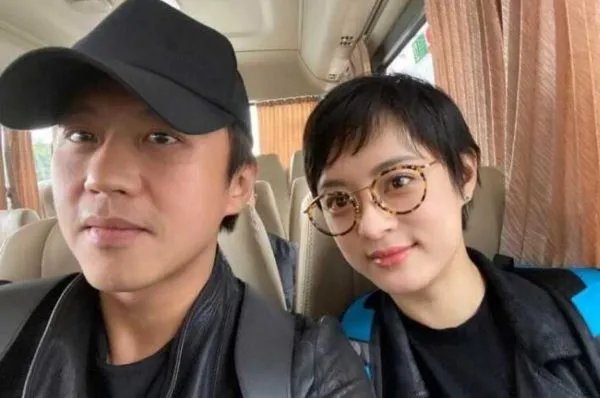 邓超评孙俪和赵又廷亲密吻戏剧照,为何会被网友称为“醋王”?