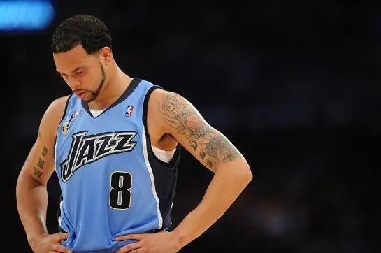 对于德隆加盟骑士以及最近的表现你们怎么看？