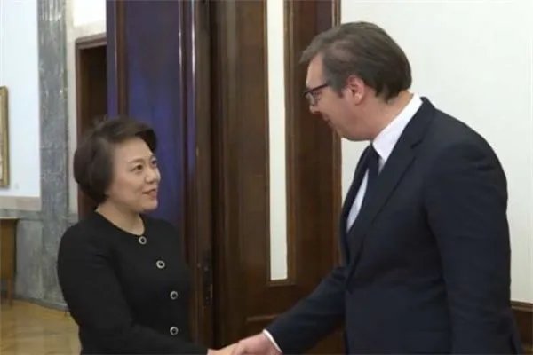 塞尔维亚总统为中国双节送祝福，这象征着什么？