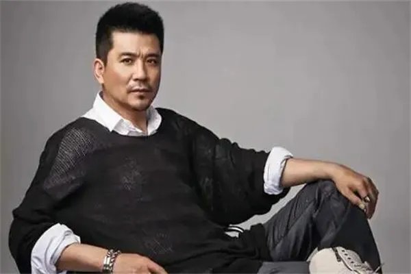 孙淳有孩子吗?没有(与妻子相爱如初)