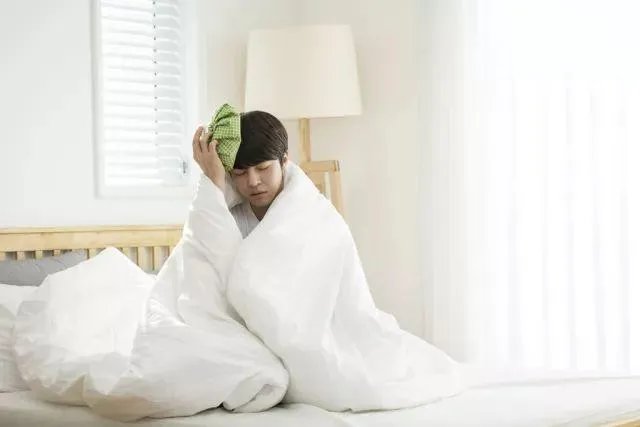 王者荣耀主播孤王，过度劳累猝死，你怎么看？