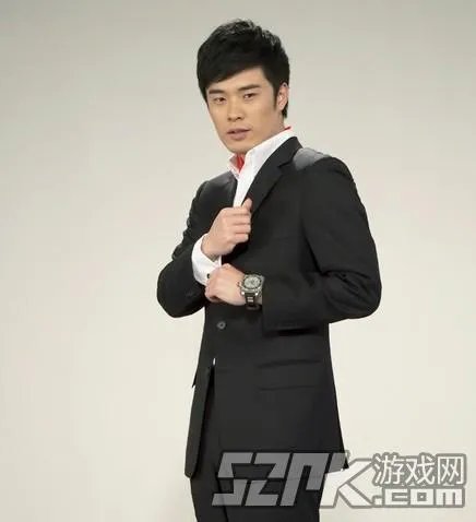 曾小贤参加LOL全明星表演赛 期待好男人怒拿草莓一血