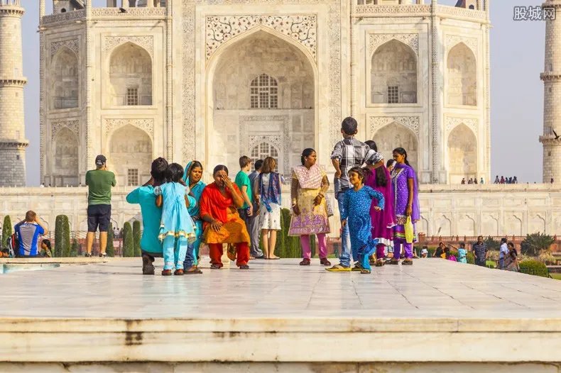 印度新增确诊数 专家称印度将成全球疫情新爆点