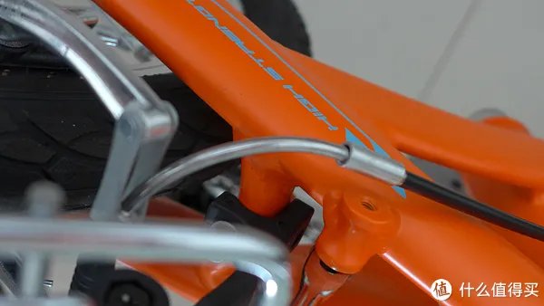 #乐骑天下# 公交通勤爱车：Langtu 狼途 14寸折叠车 开箱&后货架安装