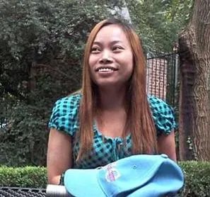 凤姐在美国近照曝光 打扮朴素身材丰满(图)