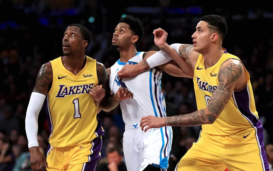 湖人负黄蜂遭9连败比赛情况如何？