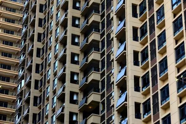 全国多地鼓励农民进城买房，农民进城买房有哪些利弊？