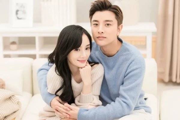 贾乃亮现身李小璐住所，为了孩子二人要复合吗？