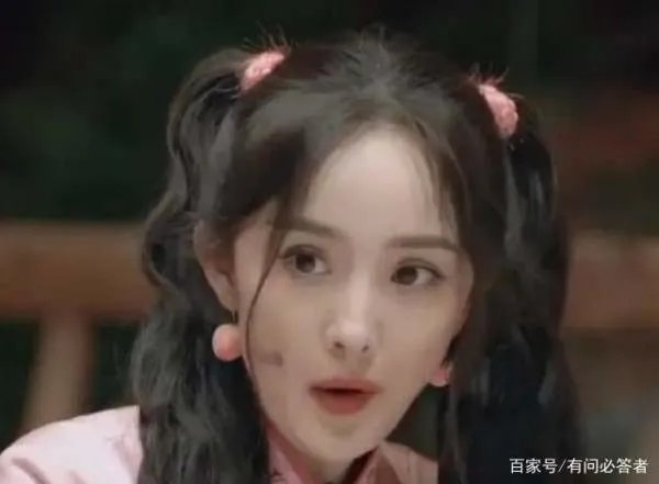 张雨绮和杨幂录节目，比杨幂小一岁，为何大家却说杨幂是妹妹？