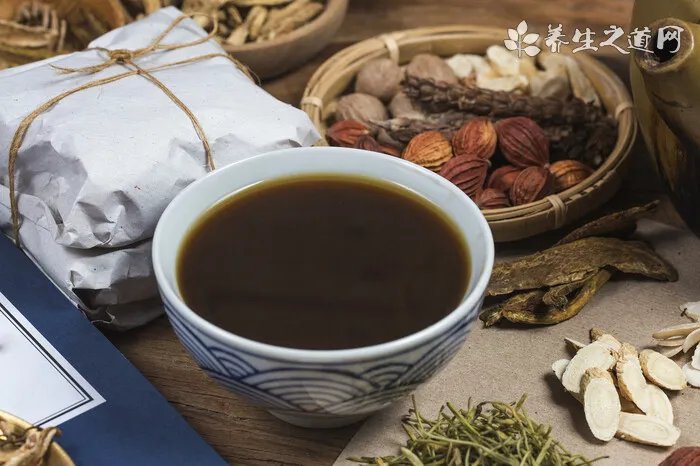 刚出生的小狗拉稀的原因以及治疗