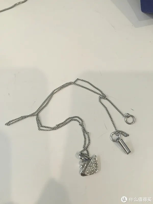 一个短脖女的项链世界——真人兽深度解毒