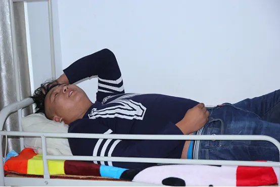 男人晚上睡觉出汗是怎么回事