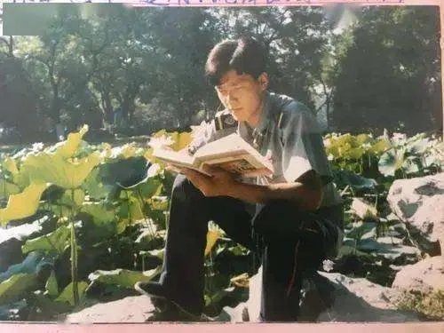 北大保安现是职校校长,你知道关于这位保安的故事吗?