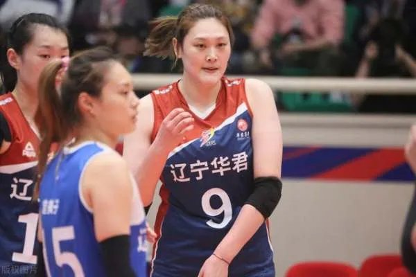 日本女排美女木村纱织当年被王一梅两次扣晕，是怎么回事？