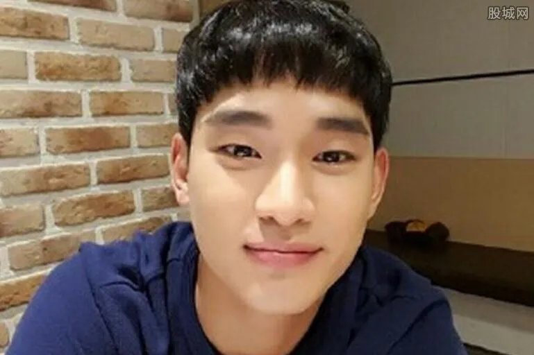 金秀贤自认整容是真的吗 都教授也有不堪回首的过往