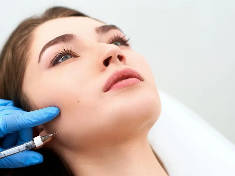 消除脸部皱纹的方法有哪些