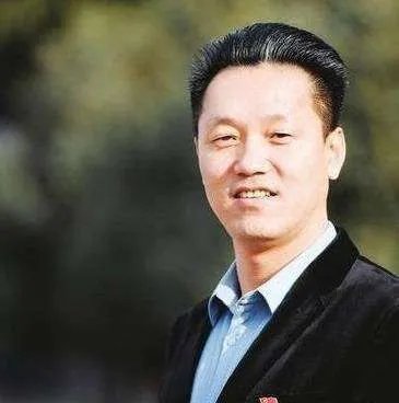 北大保安现是职校校长,你知道关于这位保安的故事吗?