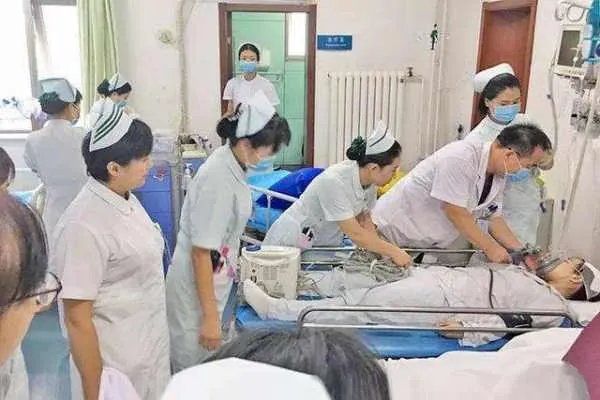 三地疫情遇到同一问题,为何大连疫情会迅速得到控制?