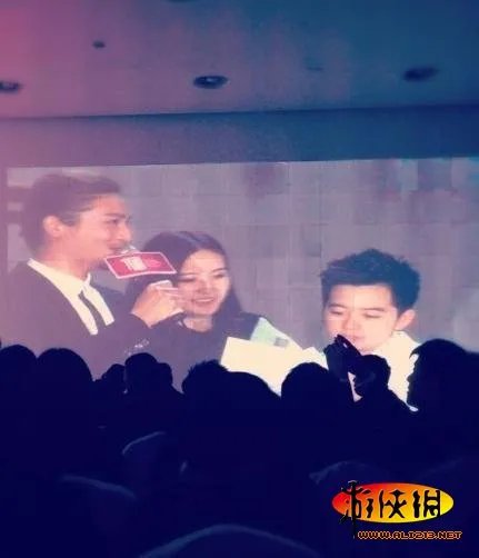 深圳16岁顶级富二代：女友无数 玩三国杀爱COS