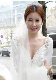 朴海镇和李泰兰结婚了吗 结婚照戏做宣传罢了