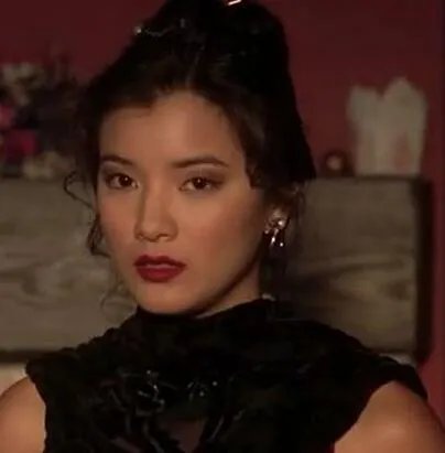 扒一扒胡凯莉老公是谁 亮相好莱坞一打成名