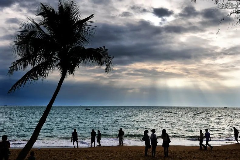 三亚所有景区景点暂停营业 为什么要暂停？