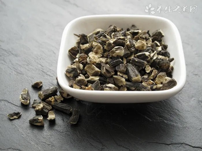 脚趾甲根部发白怎么办