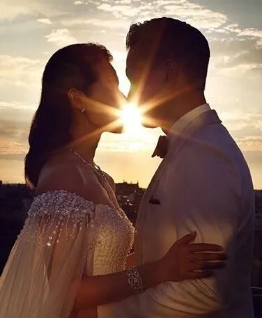 胡杏儿结婚照图片曝光 结婚伴侣既然不是黄宗泽