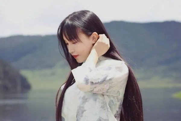 李子柒断更两个多月后发声，言语中哪些信息值得关注？