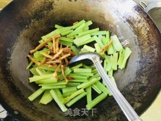 豆腐干炒芹菜