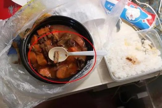 男子外卖吃出烟头什么情况：真相详情这事该怎么办