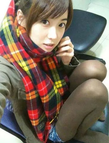 台湾文化大学超萌美女让人腿软 “文化洁西卡”晶晶红出台湾