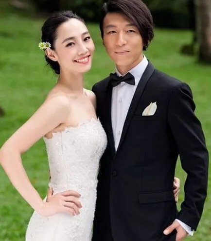 疑陈羽凡白百合宣布离婚公告 离婚协议书疑点多