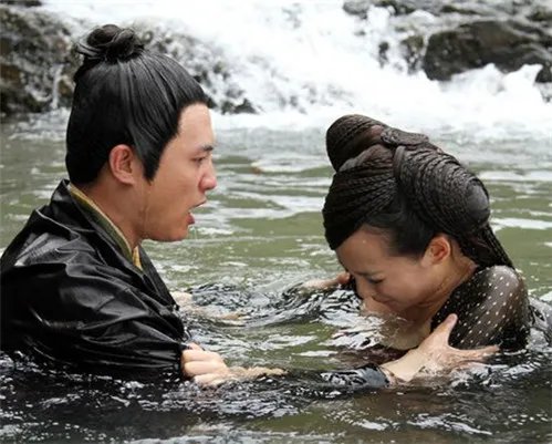 杜淳张嘉倪电视剧中复合 《美人如画》董洁变身“祸头子”