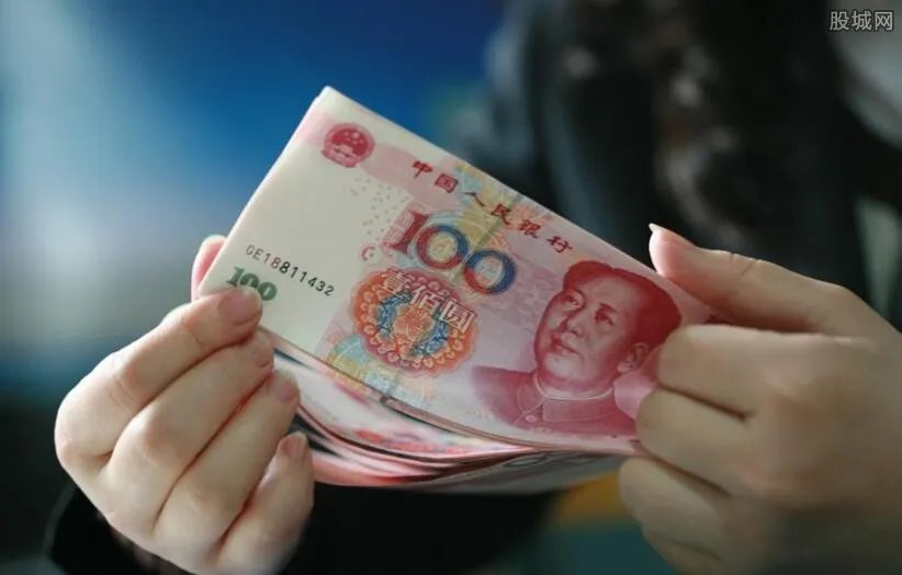 去年全国平均工资49969元 你被平均了吗？