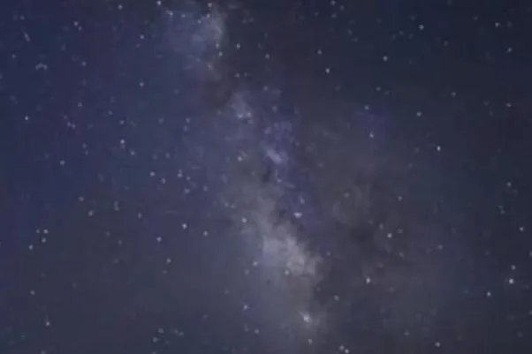 40秒回顾英仙座流星雨划过天际 “流星雨”是怎么形成的