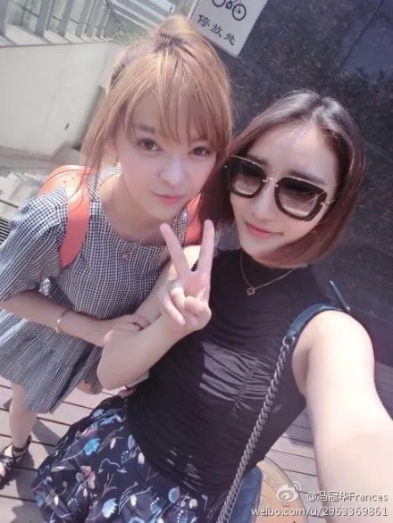 冯冠华整容了吗?冯冠华强大背景资料介绍