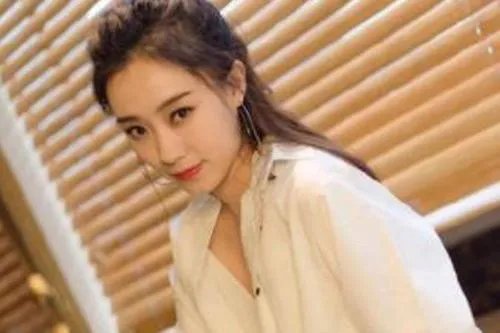 你好李焕英宣布延长上映，你预计它的票房会增长到多少？